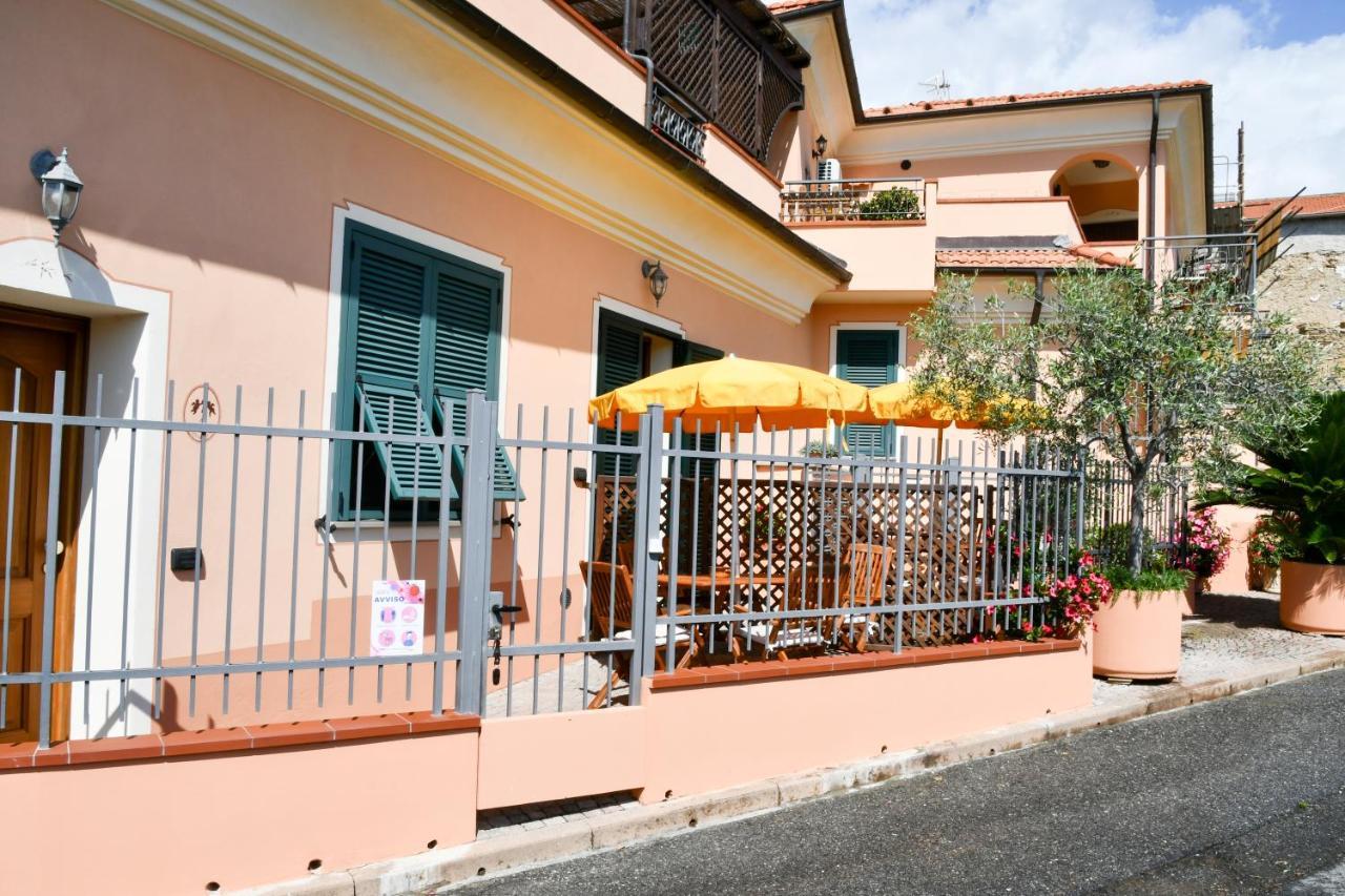Gli Angeli Agriturismo Βίλα Cisano sul Neva Εξωτερικό φωτογραφία