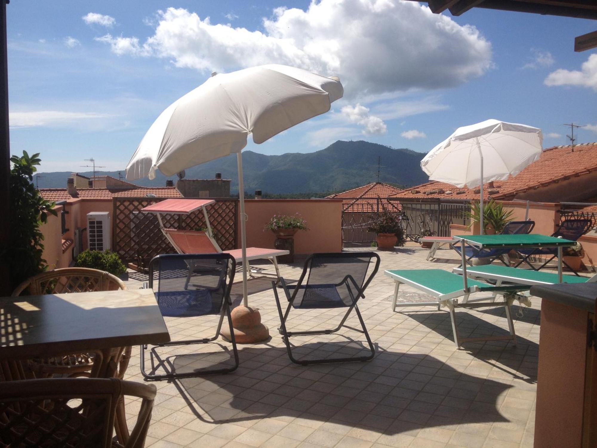 Gli Angeli Agriturismo Βίλα Cisano sul Neva Εξωτερικό φωτογραφία